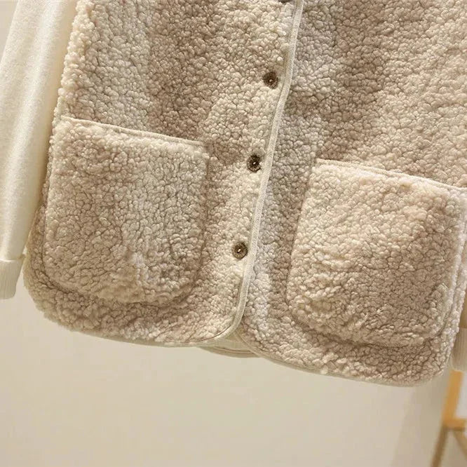 Women's lamb wool-blend fleece gilet with button-up front