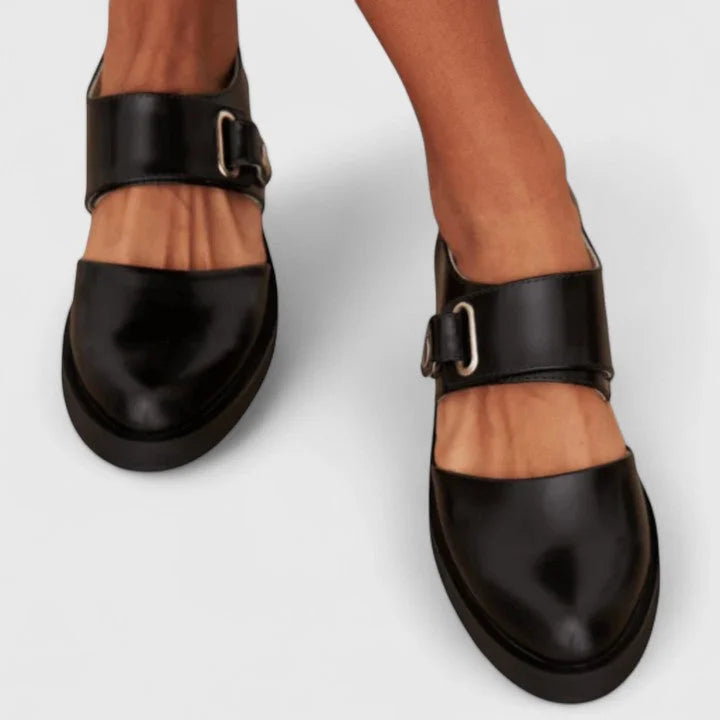 Women's patent leather Mary-Jane flats with side cut-outs – Black