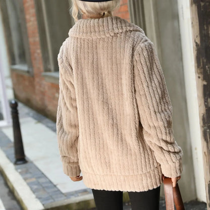 Women's cozy fuzzy long-sleeve zip-up fleece jacket with wide collar