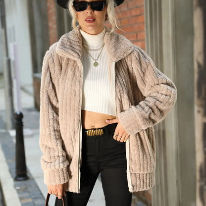 Women's cozy fuzzy long-sleeve zip-up fleece jacket with wide collar