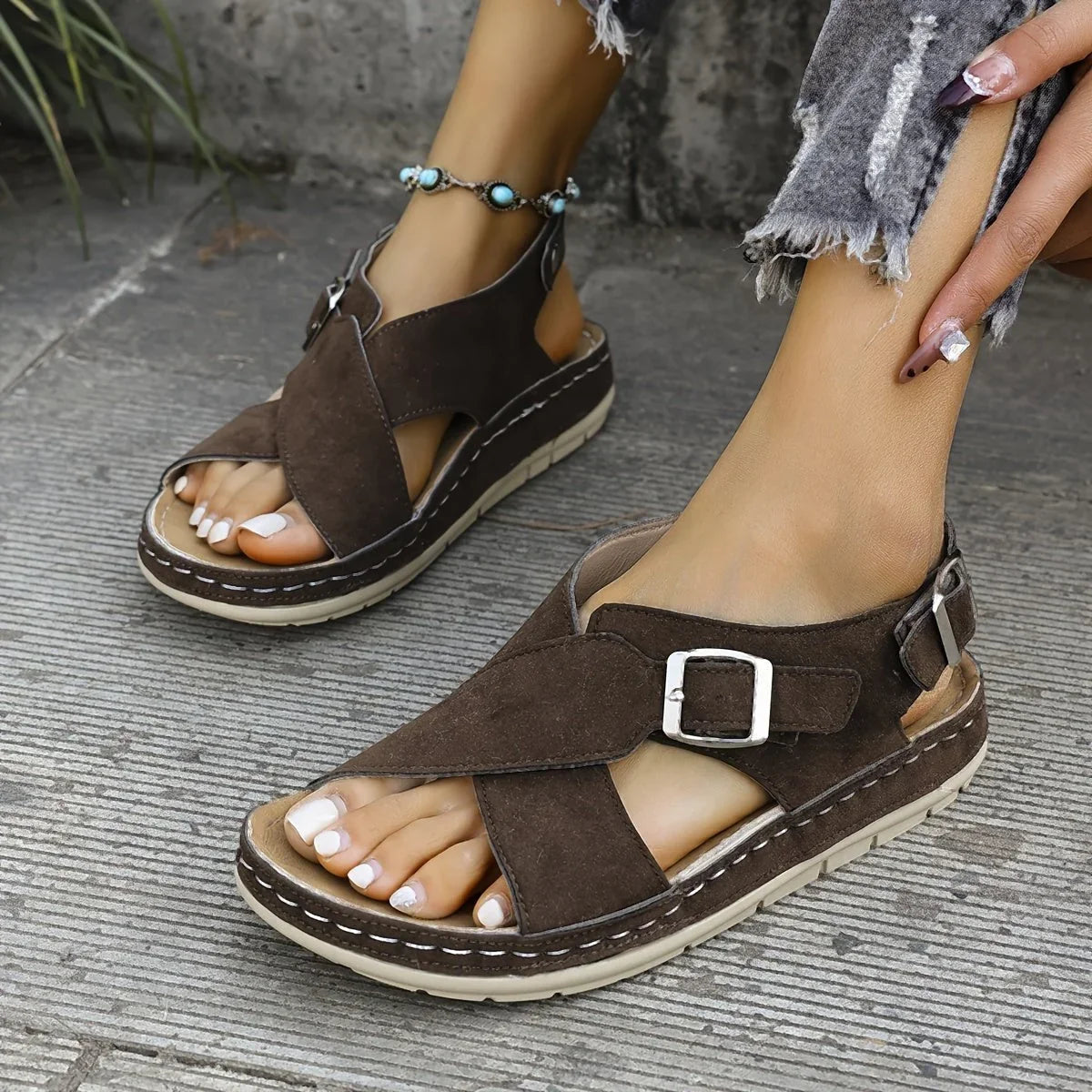 Women's suede platform sandals with criss-cross double buckle straps – Brown